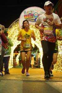 BIB: 50631, 50533
                            <button type="button" onclick="openModal(21832157)" class="btn btn-primary btn-sm float-right btn-popup" data-toggle="modal" data-target=".modal-high-quality">
                        <i class="fas fa-shopping-cart"></i> Add to Cart
                    </button>
                                            <button type="button" onclick="isThisMe(21832157, true)" class="btn btn-success btn-sm float-right btn-popup btn-isme hidden" data-toggle="tooltip" data-placement="bottom" title="นี่คือรูปของคุณใช่ไหม คลิกที่นี่เพื่อเอาเข้าอัลบั้ม">
                        <i class="fas fa-plus"></i> Add to album
                    </button>
                    <button type="button" onclick="isThisMe(21832157, false)" class="btn btn-warning btn-sm float-right btn-popup btn-isnotme hidden">
                        <i class="fas fa-ban"></i> Remove from album
                    </button>